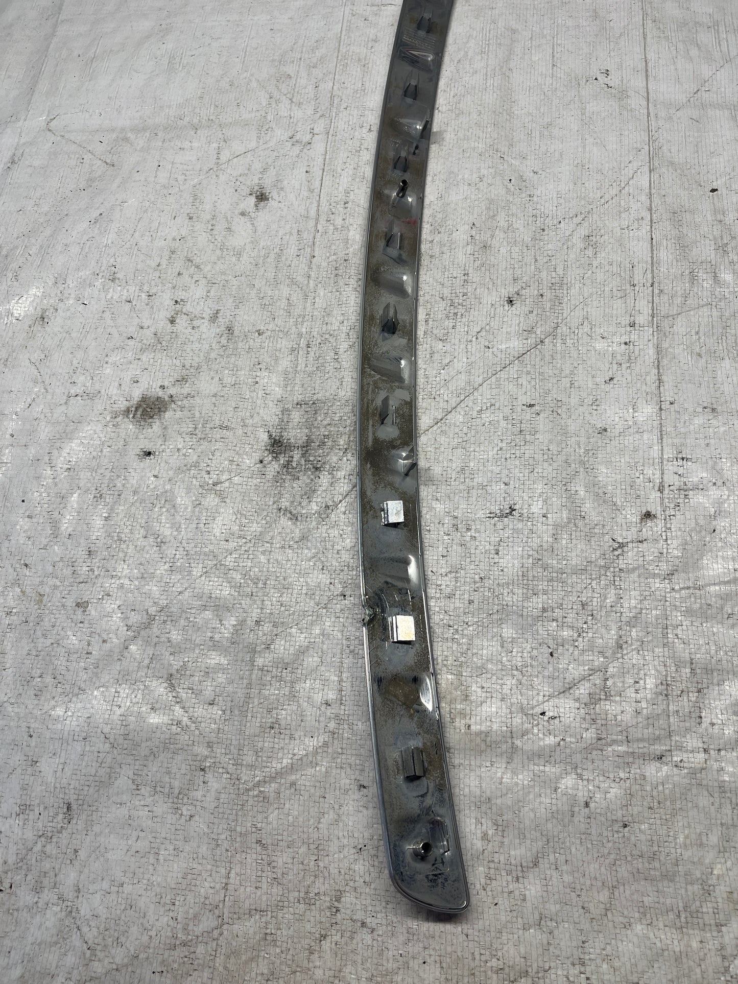 Лайсна задна броня Mercedes GLA W156