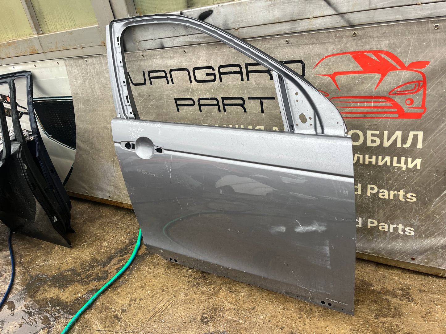 Предна дясна врата Land Rover Discovery Sport 2017-