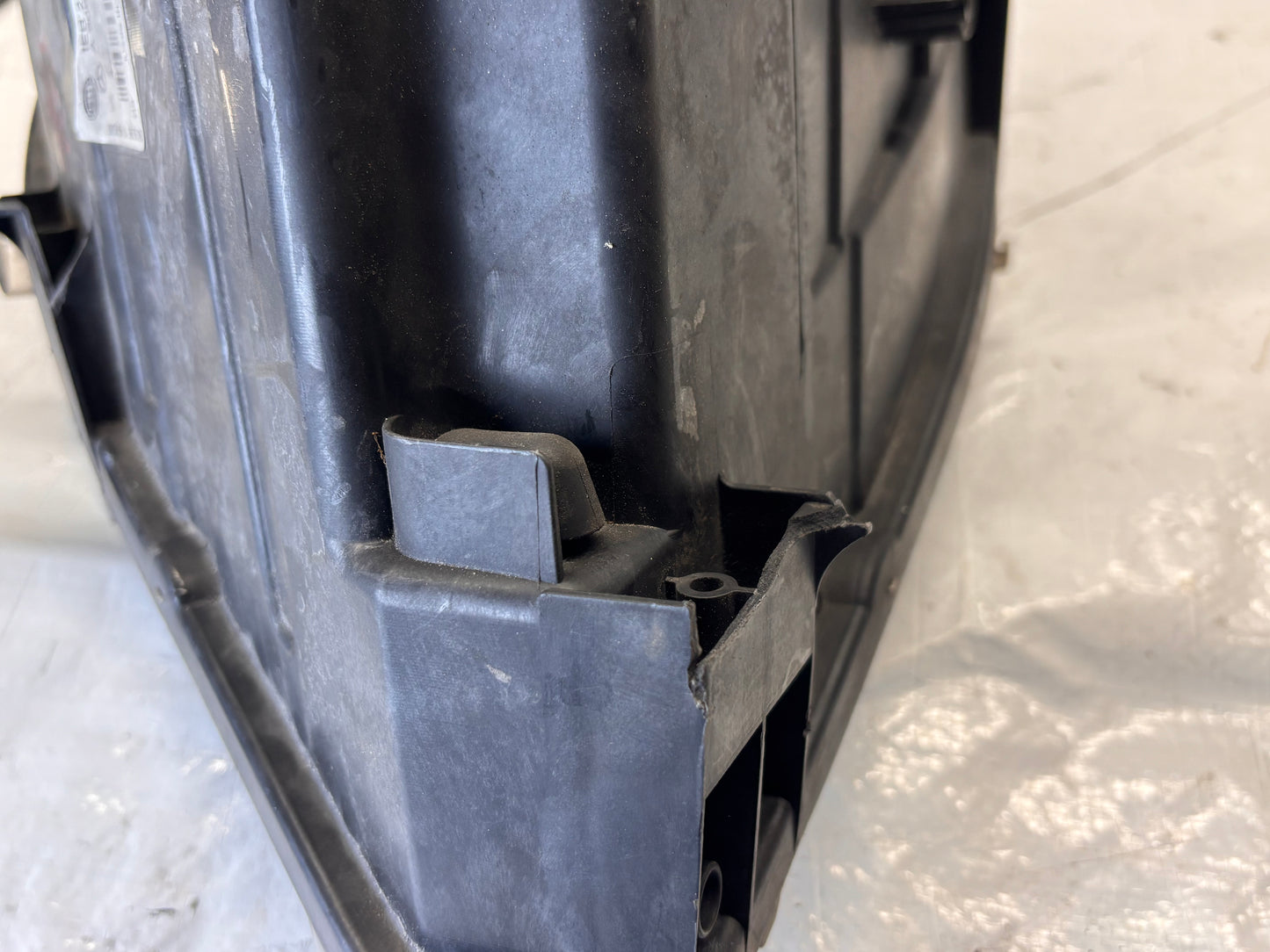 Mercedes-Benz W906 десен фар