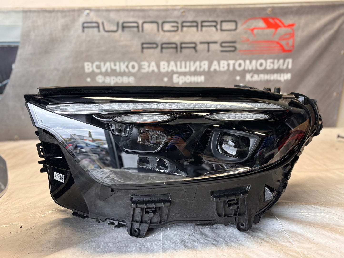 Mercedes-Benz GLC X254 ляв фар