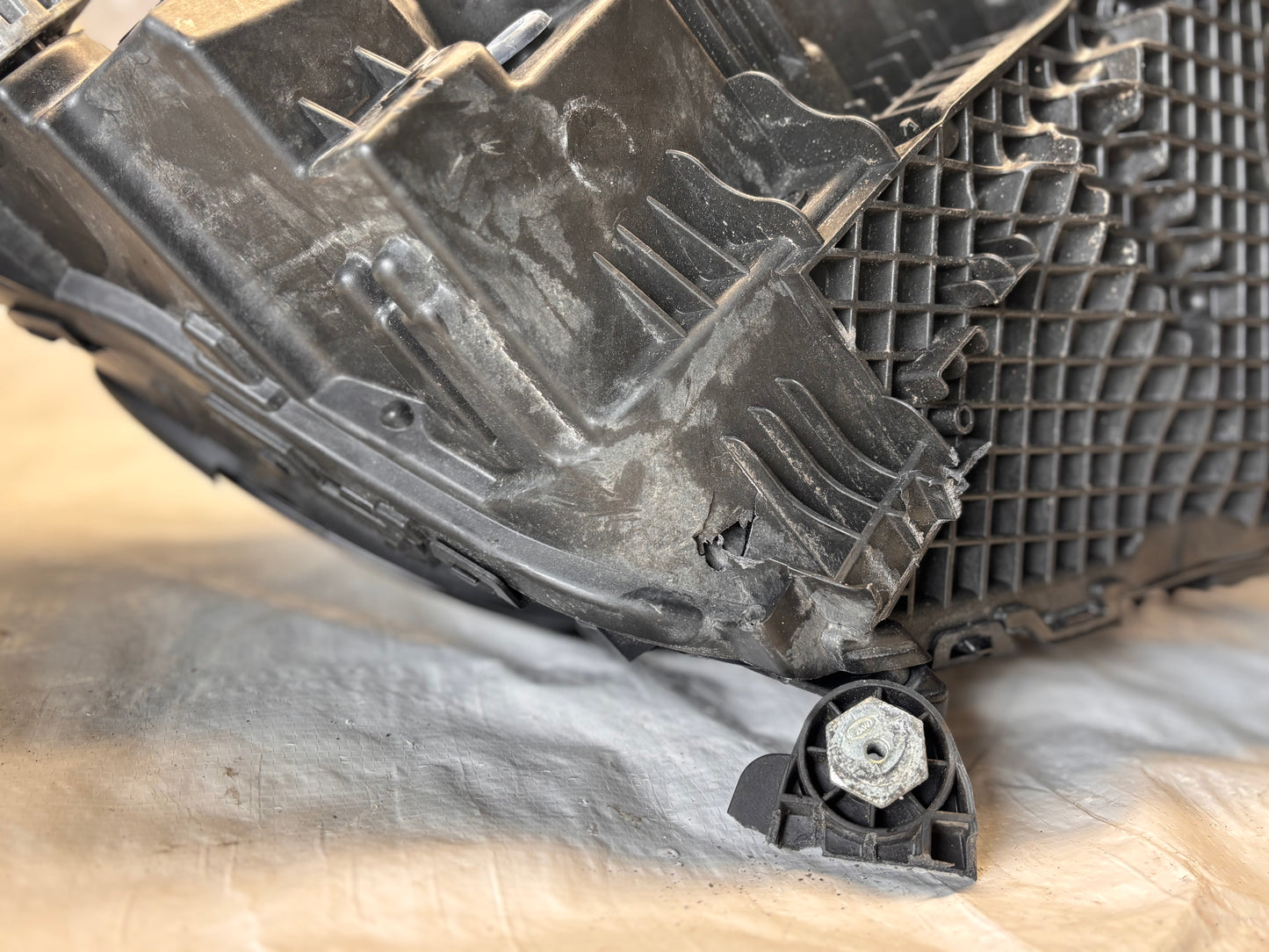 Mercedes-Benz GLC X254 ляв фар