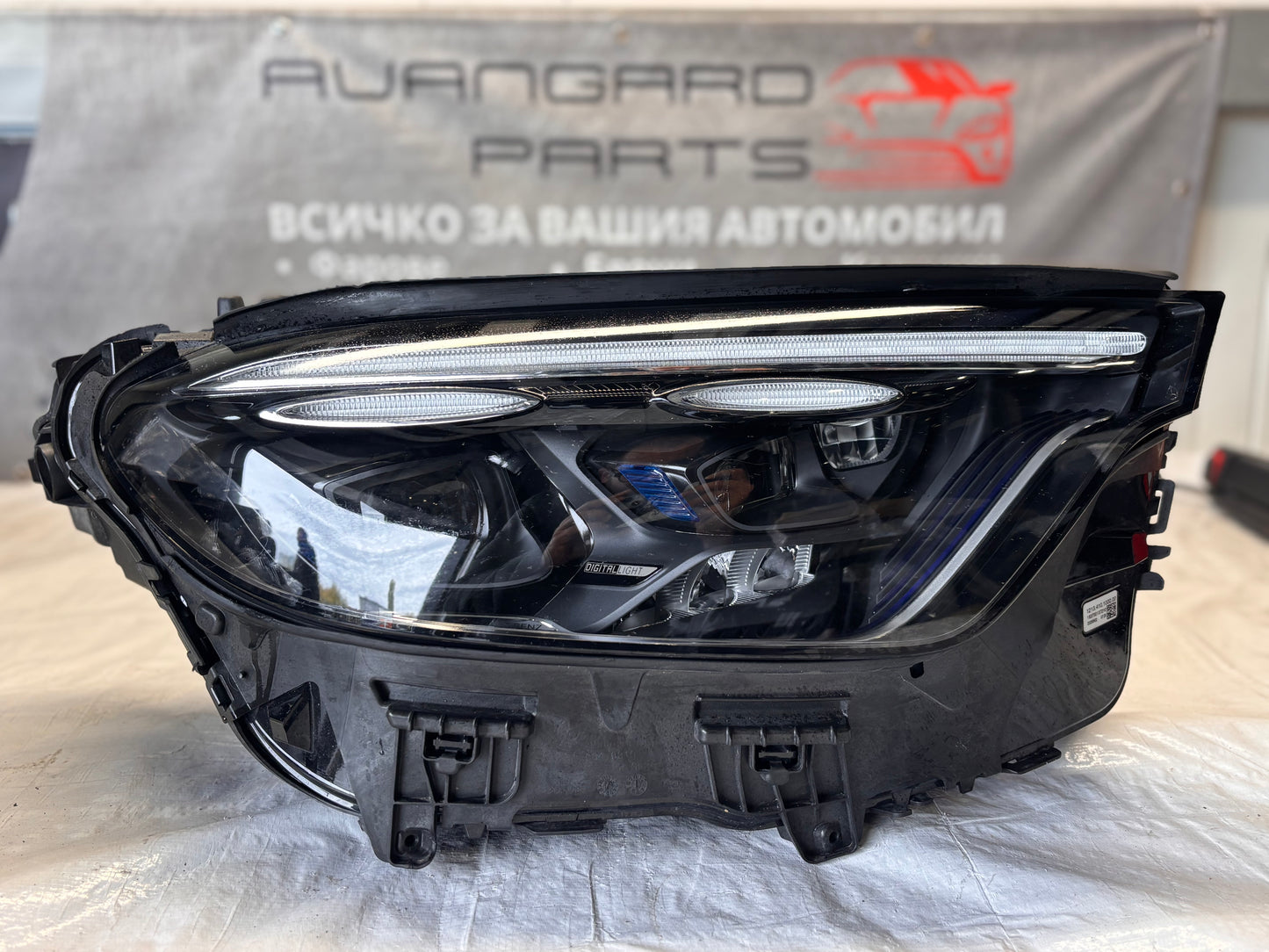 Mercedes-Benz GLC X254 десен фар