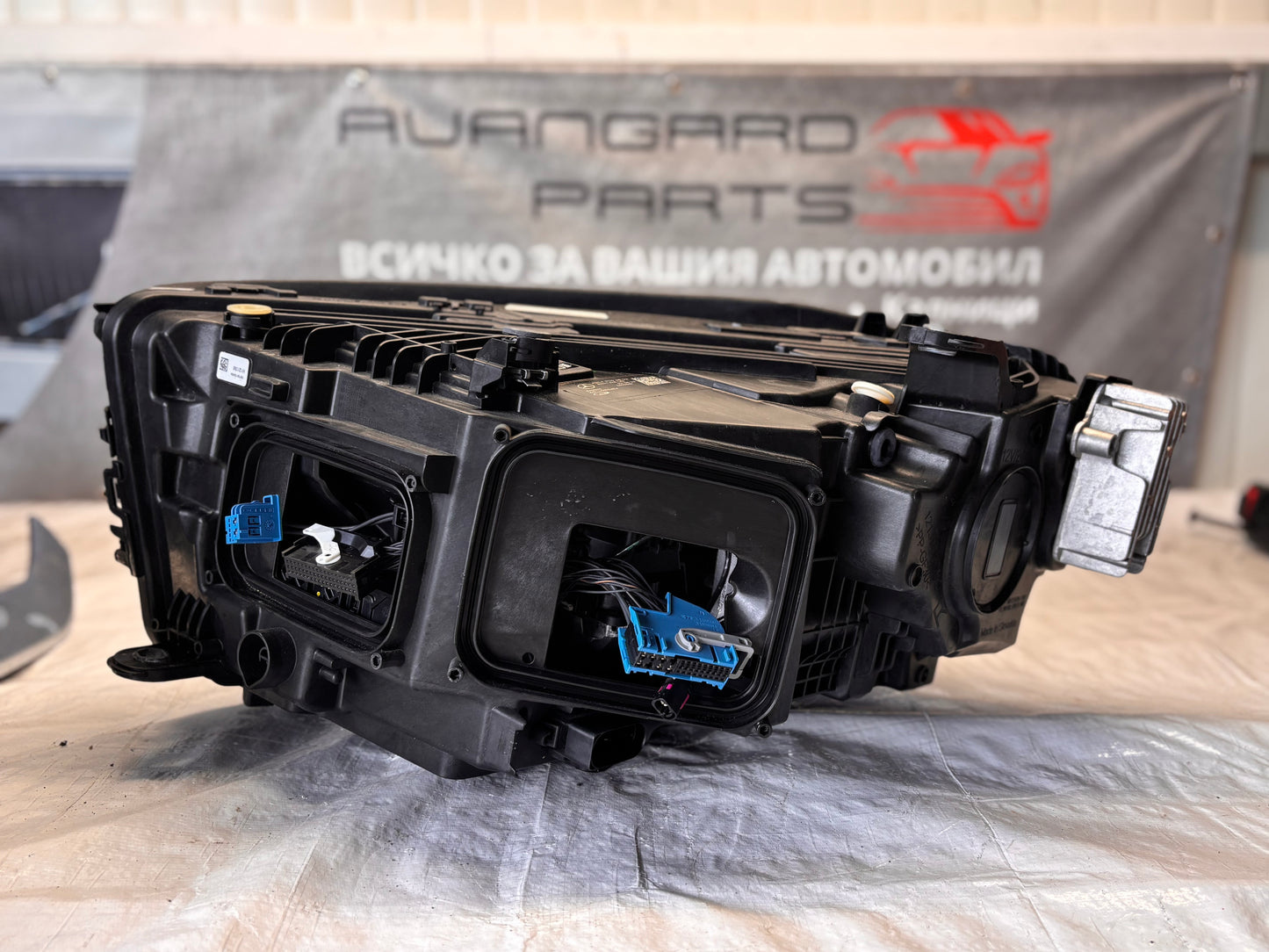 Mercedes-Benz GLC X254 десен фар