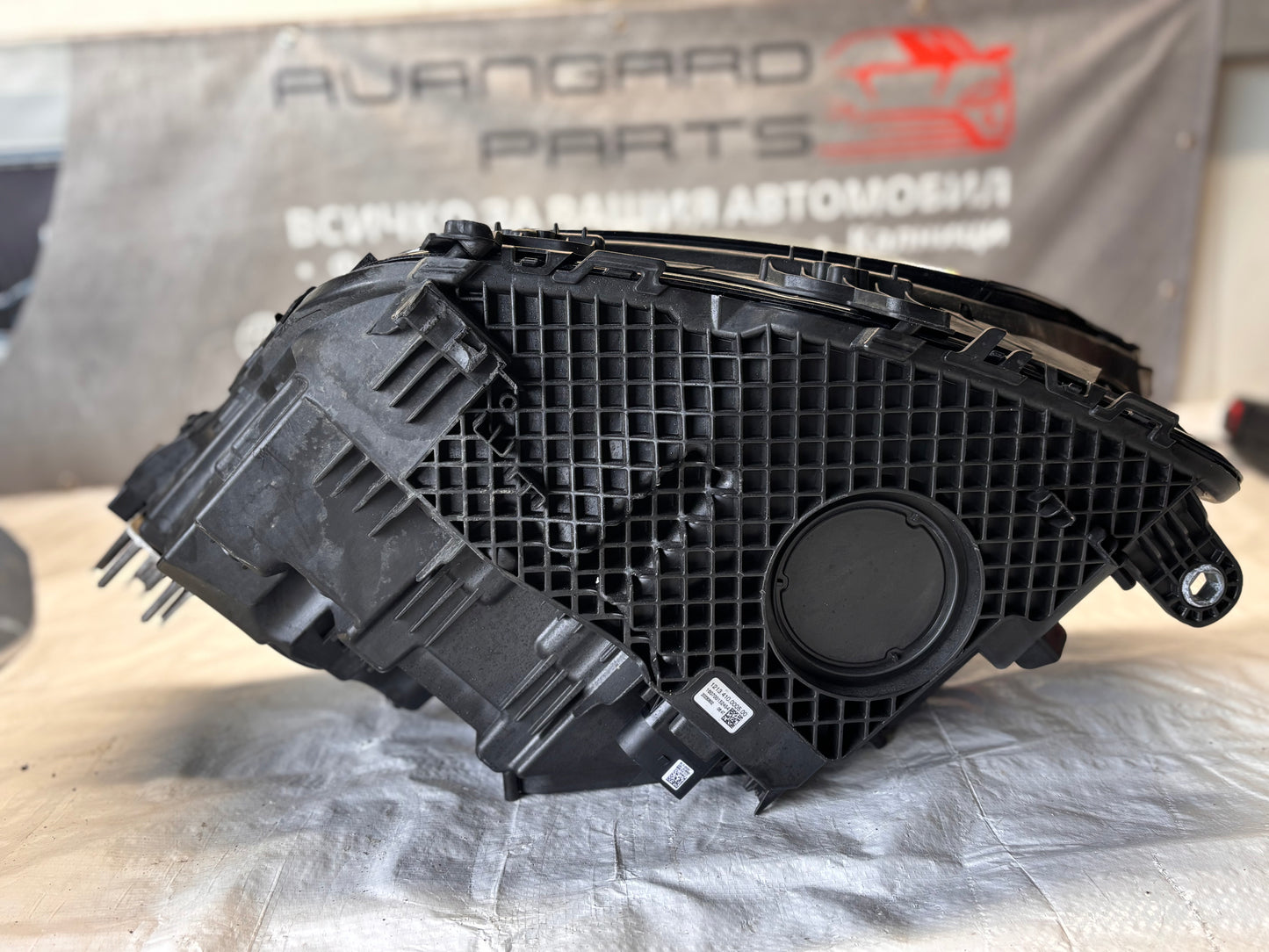 Mercedes-Benz GLC X254 десен фар