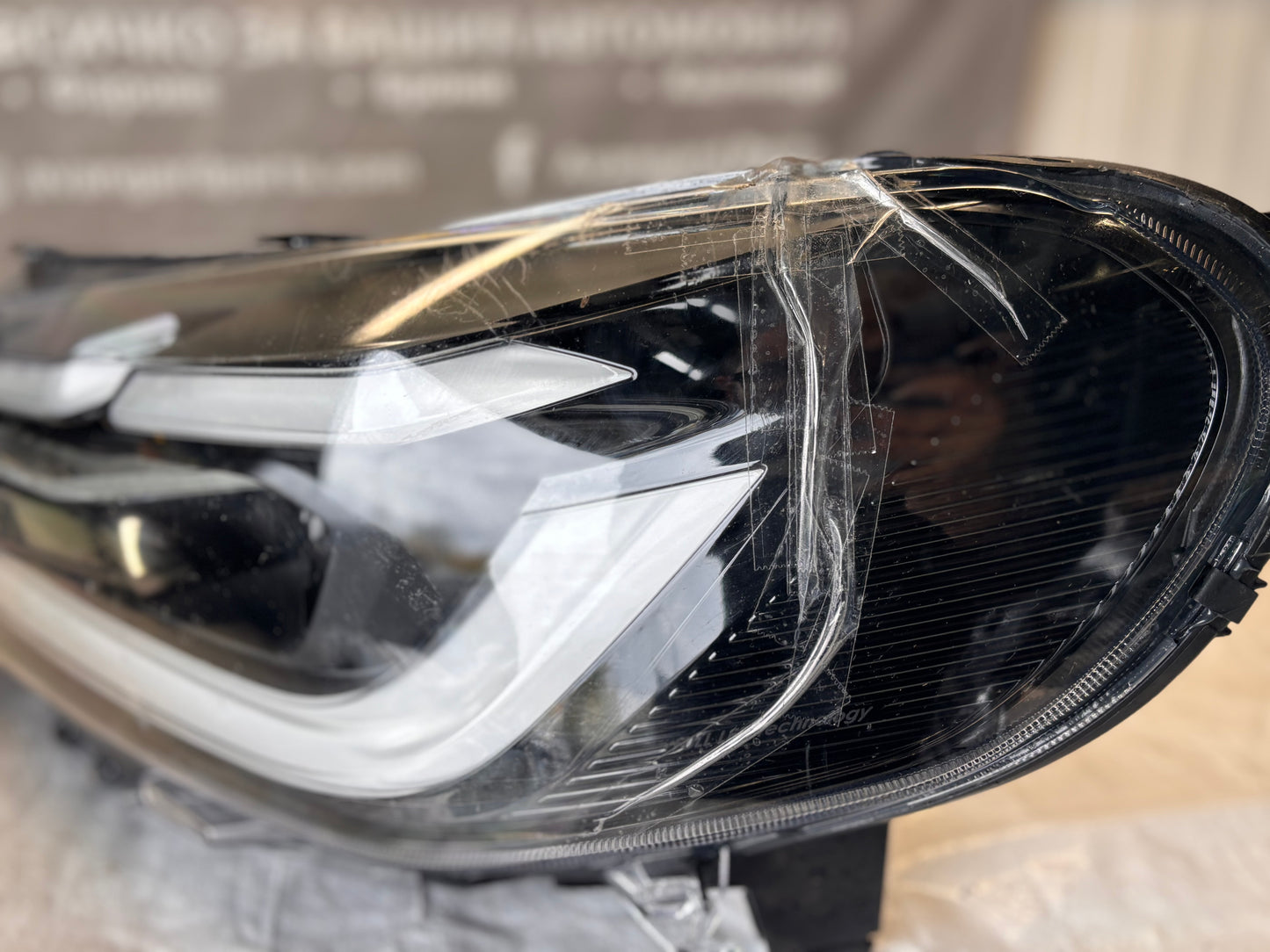 Toyota Proace II Фар - ляв