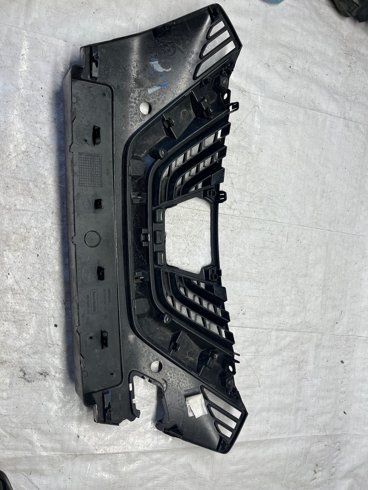 Решетка NIssan Micra 16-