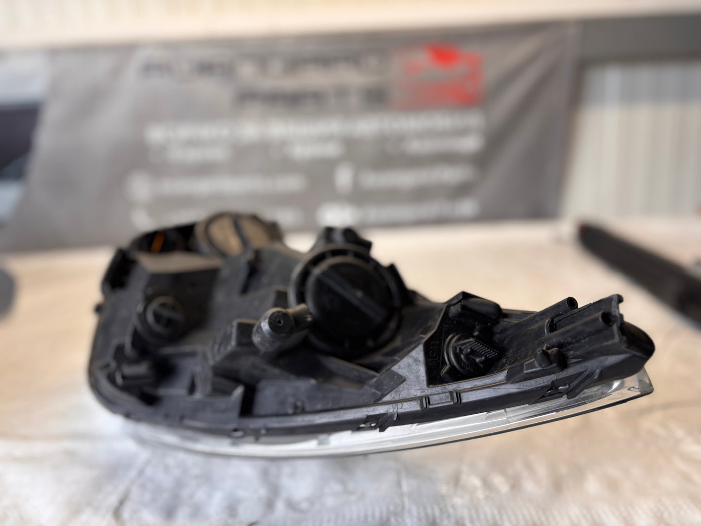 KIA Venga десен фар