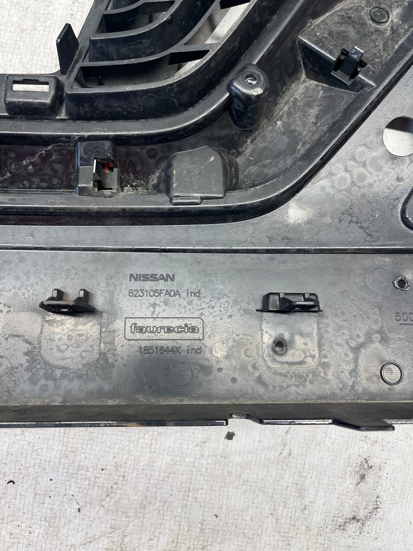 Решетка NIssan Micra 16-