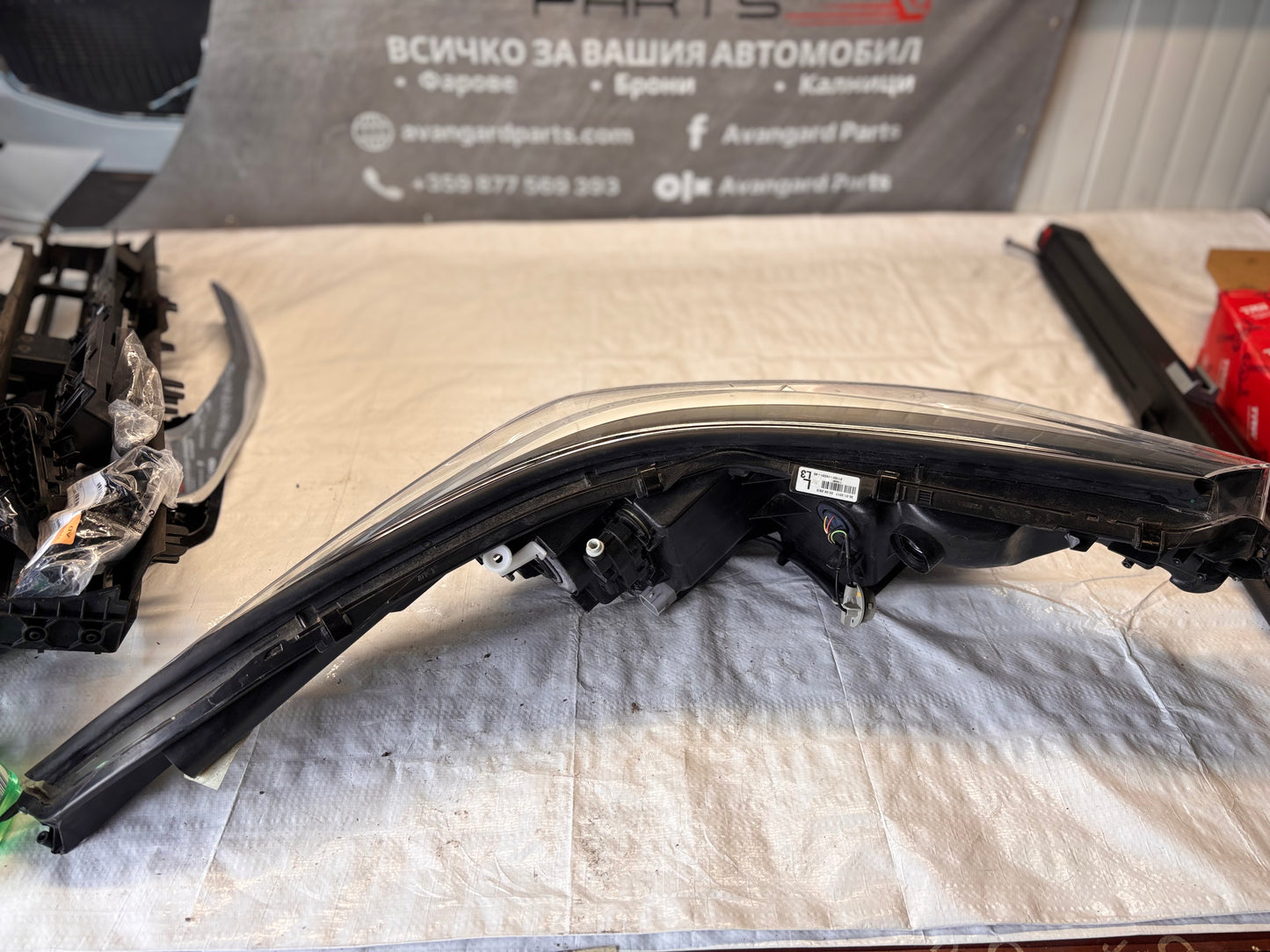 Ляв фар Toyota C-HR 2016–2019