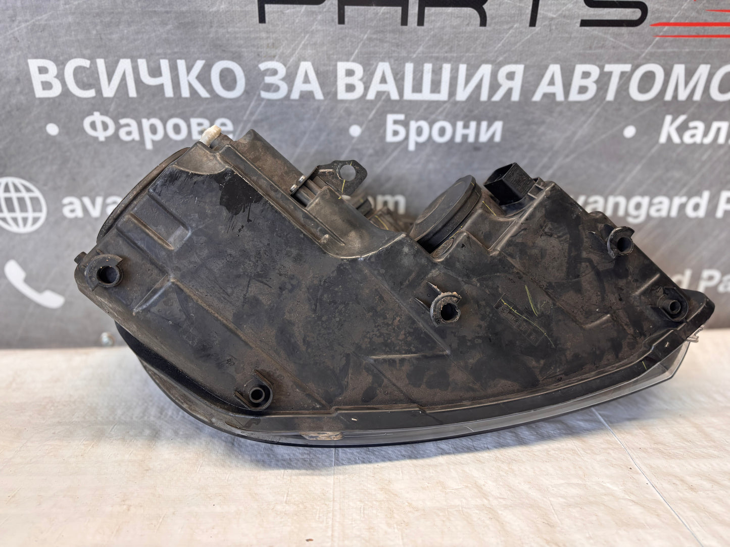 Volkswagen Golf 6 (MK6) 2009–2013 ляв фар