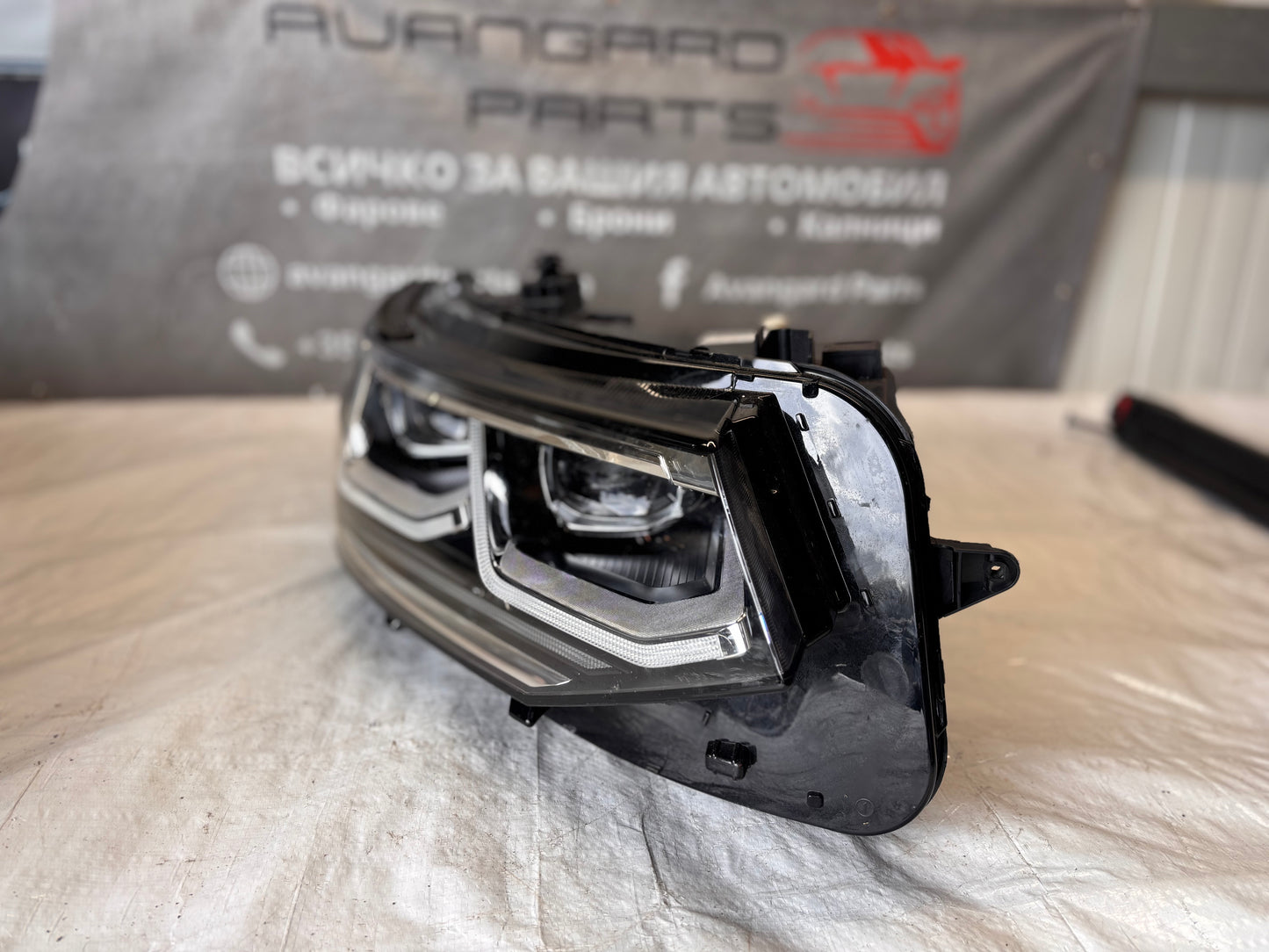 LED десен фар Volkswagen Tiguan 2016–2020