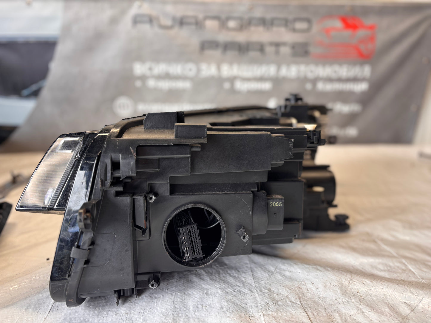 LED десен фар Volkswagen Tiguan 2016–2020