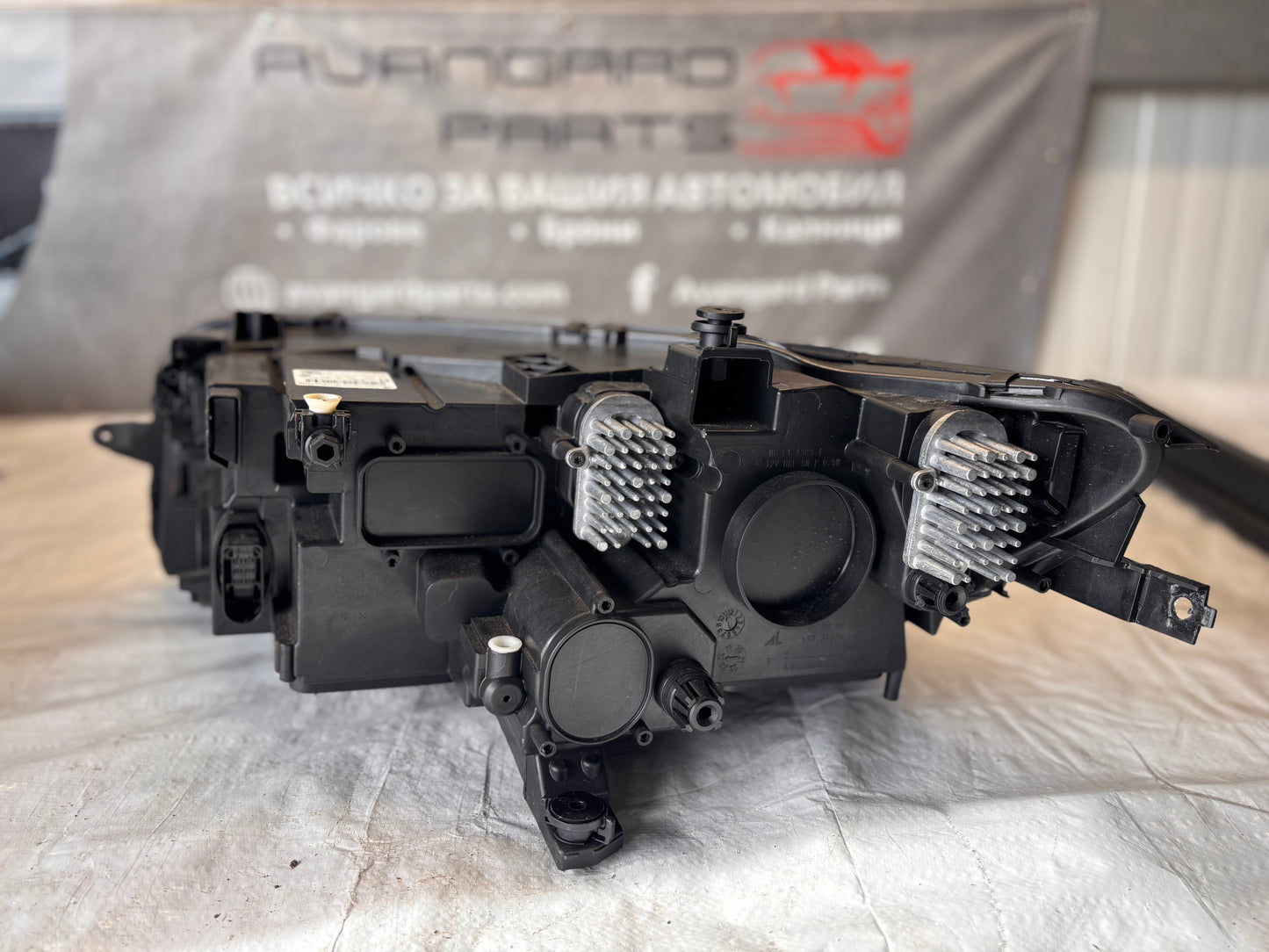 LED десен фар Volkswagen Tiguan 2016–2020