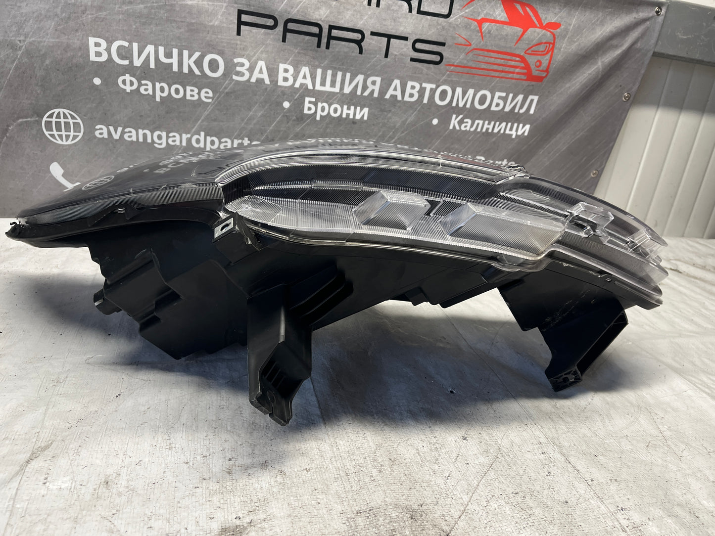 Фар Maxus MPV G10 25-