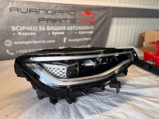 Десен LED фар Volkswagen ID4 20-