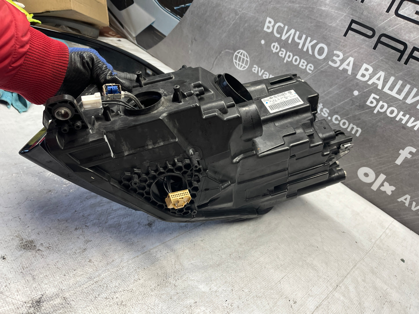 Десен фар Volkswagen Caddy 4 15-20