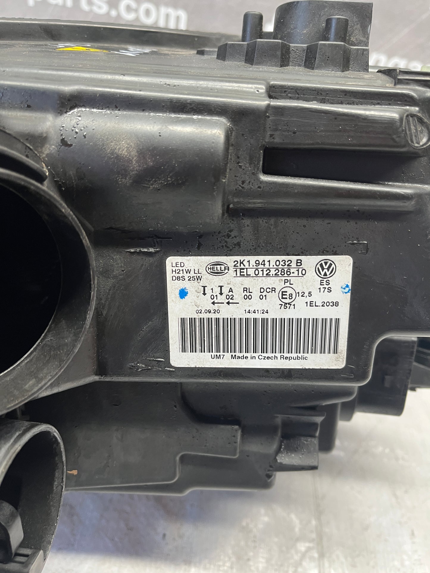 Десен фар Volkswagen Caddy 4 15-20