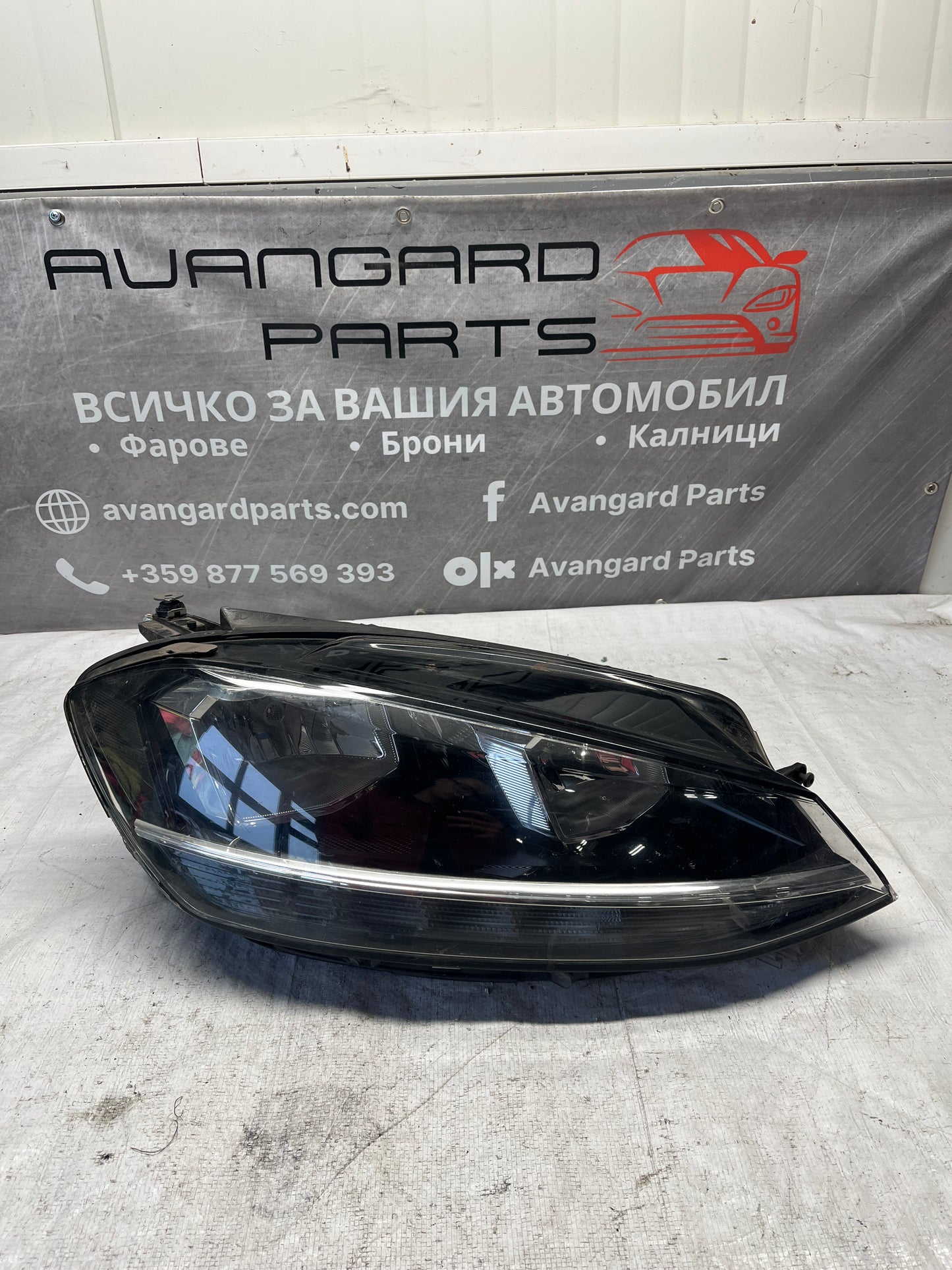 Фар Golf 7 ляв