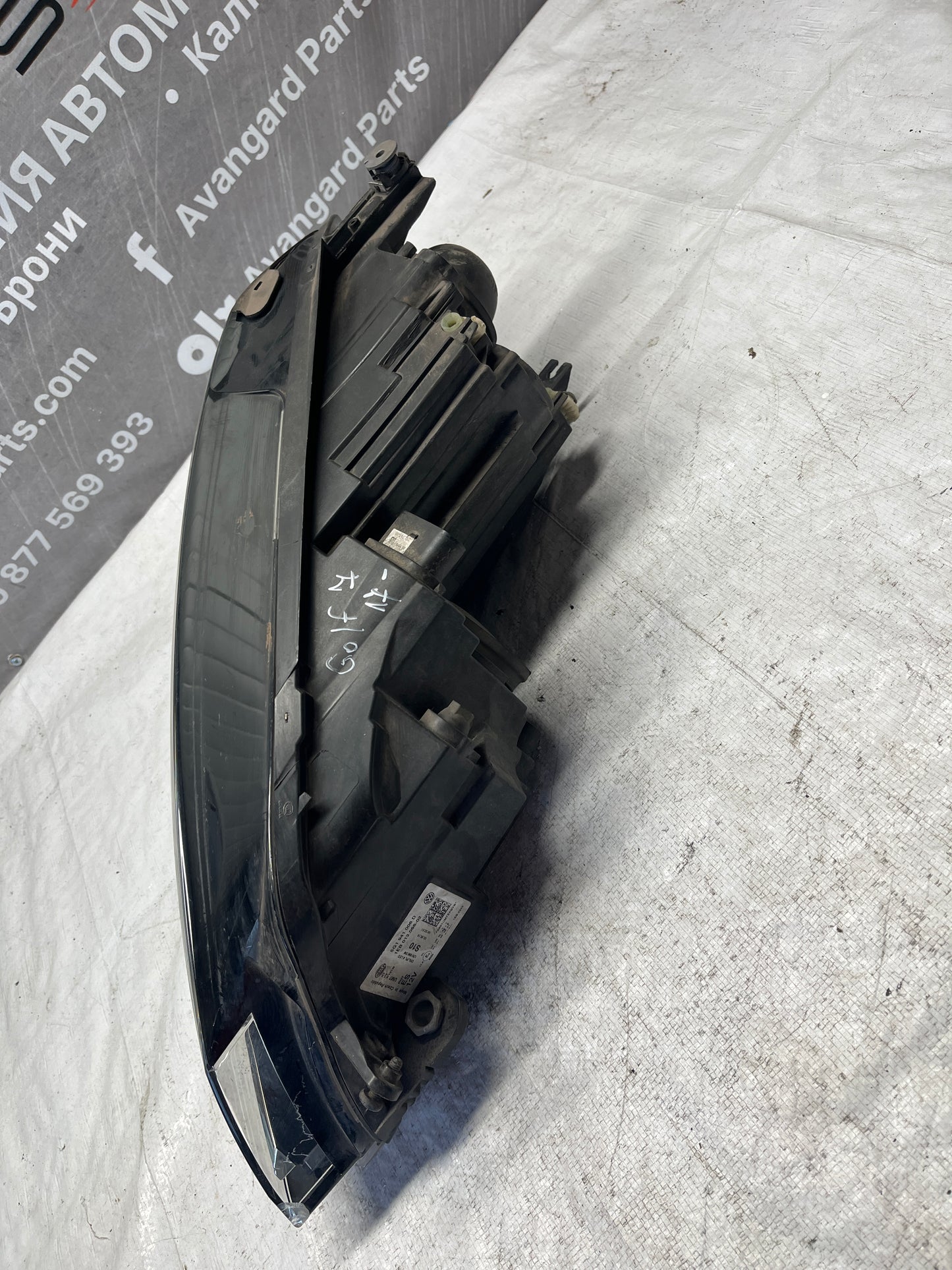 Фар Golf 7 ляв