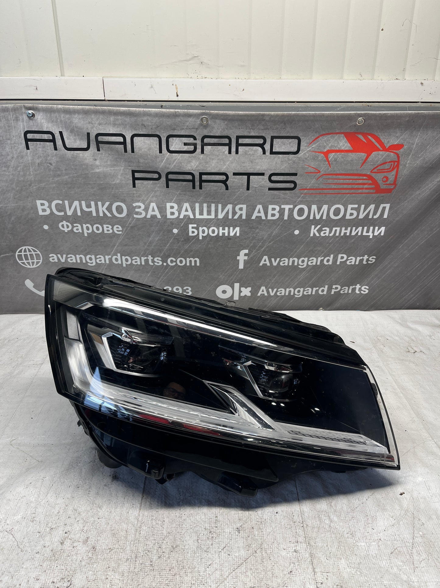 Фар Volkswagen T6