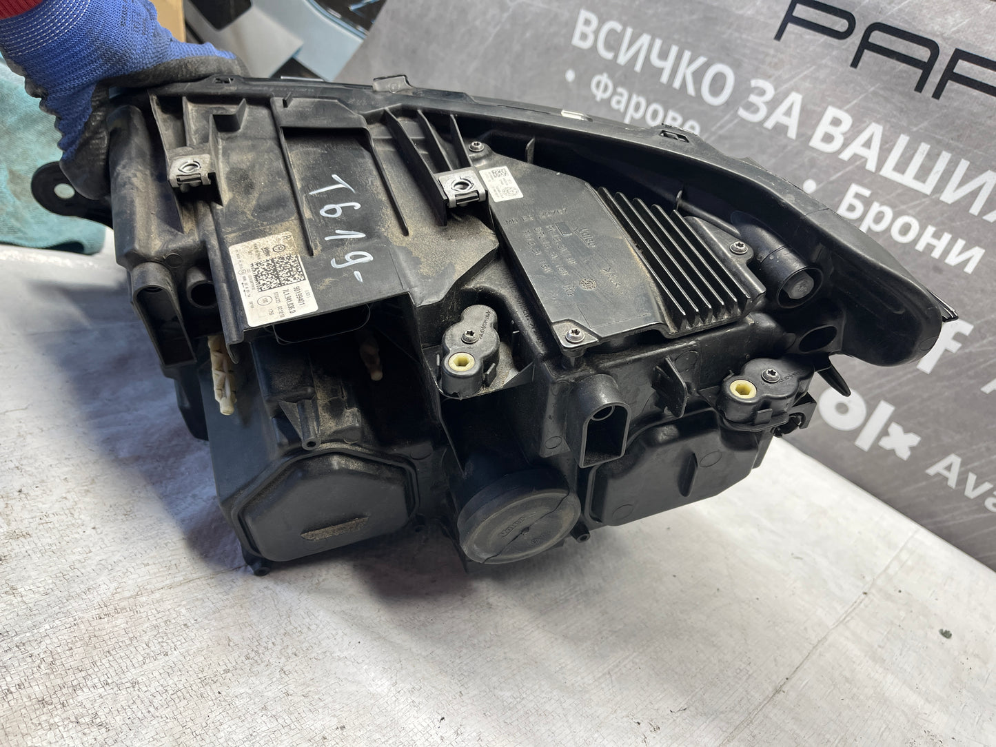 Фар Volkswagen T6