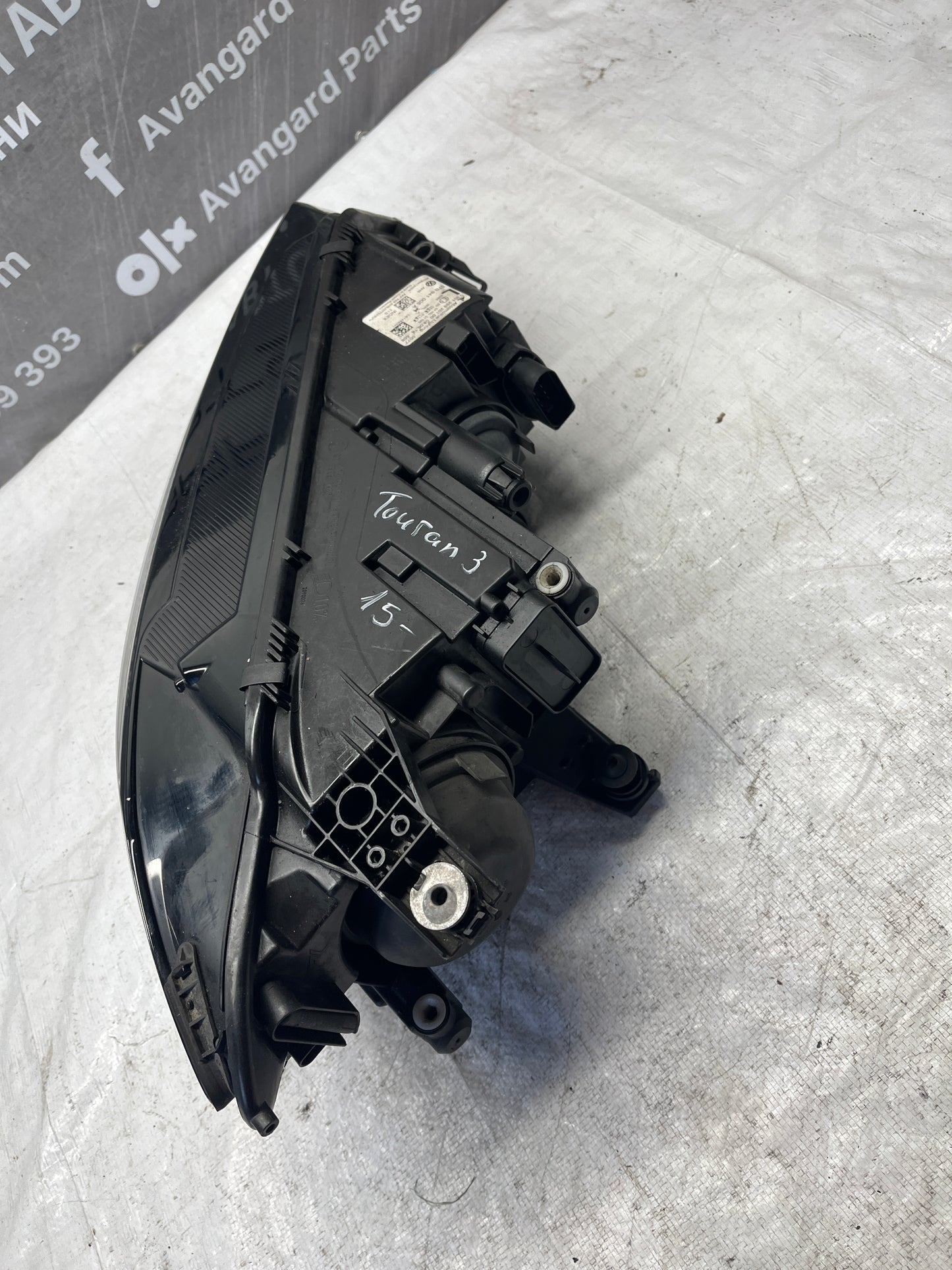 Фар Volkswagen Touran 15-