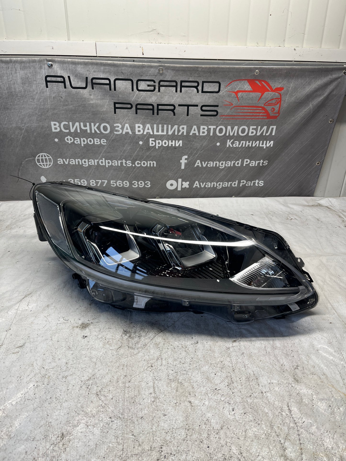 Фар Ford Kuga 2019-