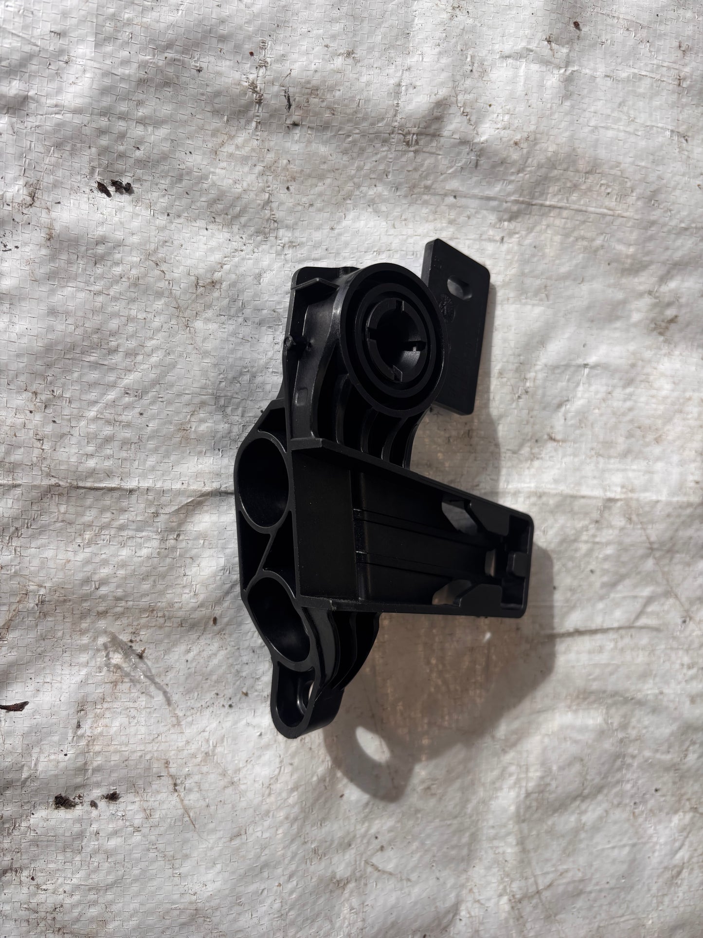 Държач/опора за предна броня BMW G60 2бр.