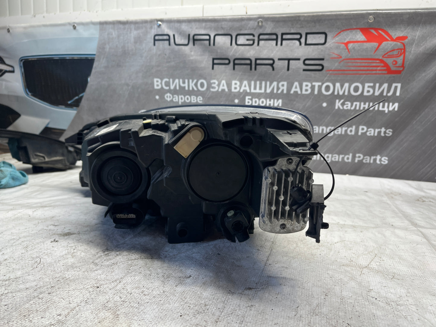 Фар Ford Kuga 2019-