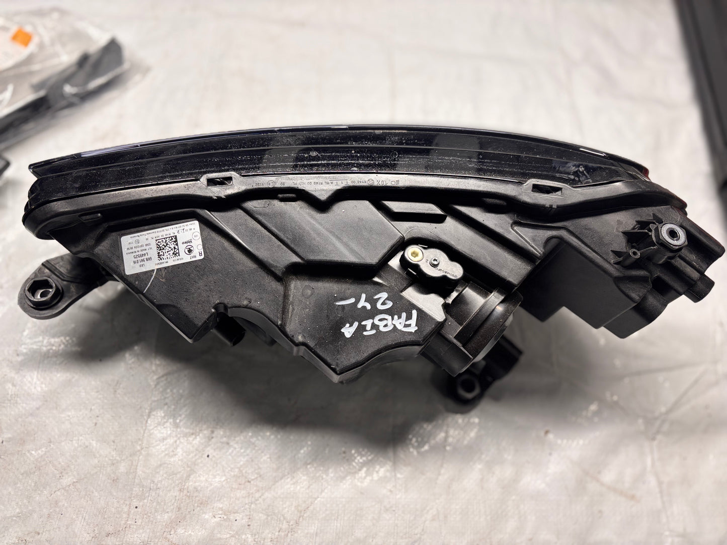 Десен LED фар Škoda Fabia 4 (6VB)