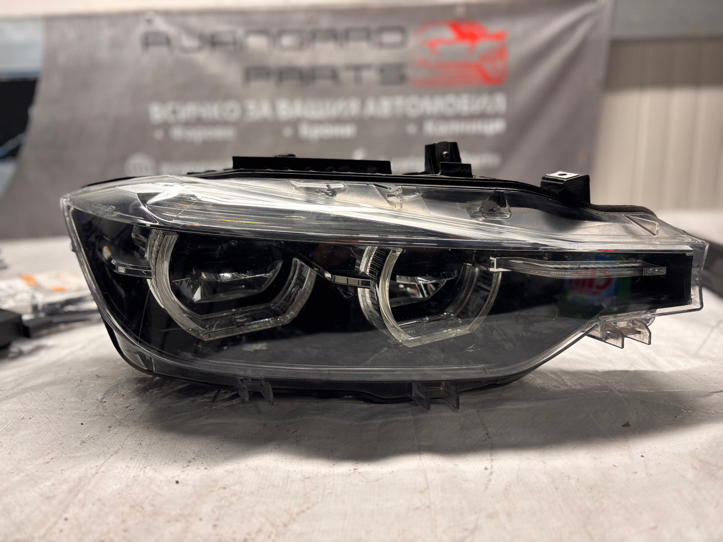 Десен фар BMW 3 F31 / F30 (2015–2019)