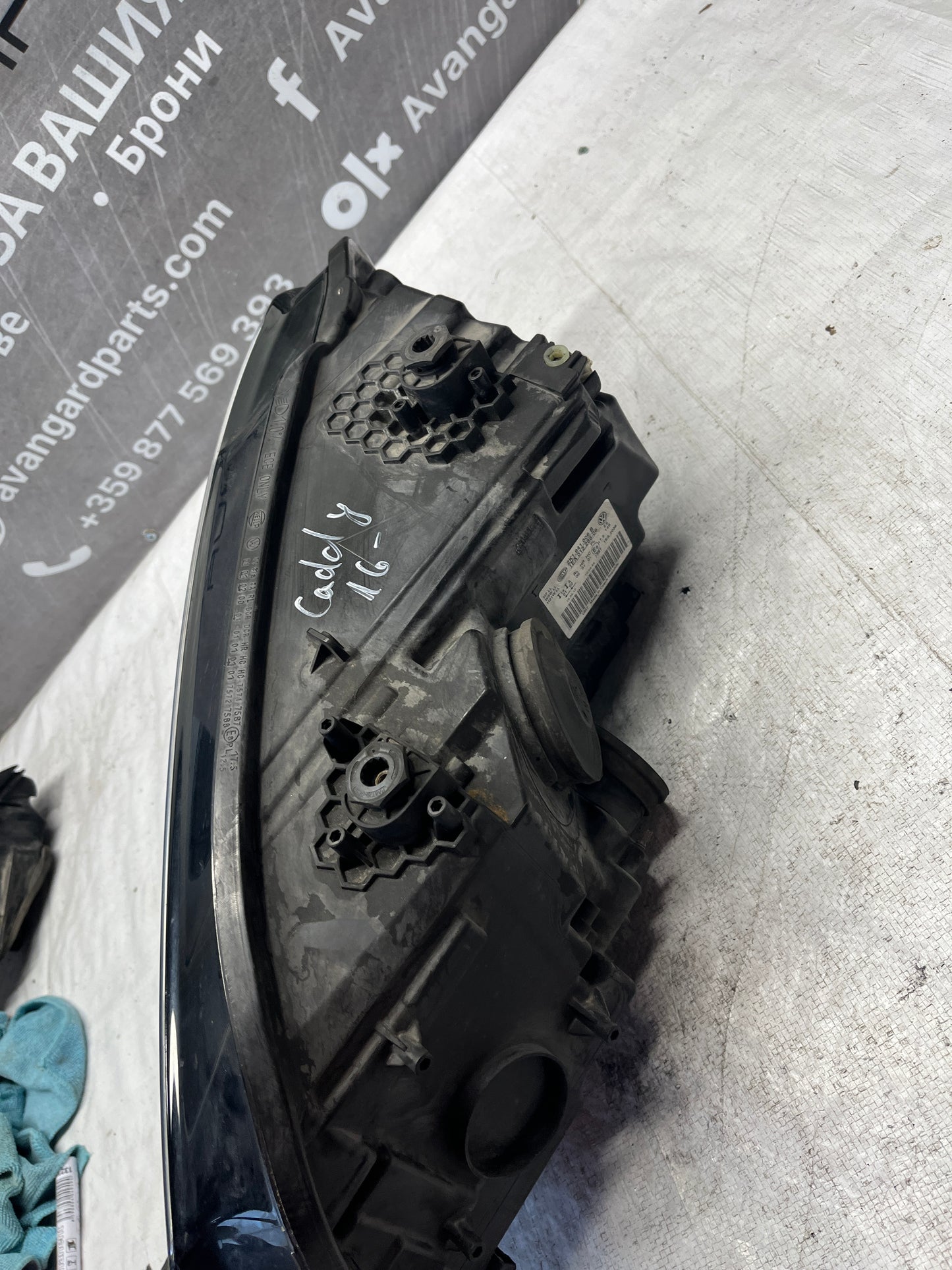 фар Volkswagen Caddy 4 15-20