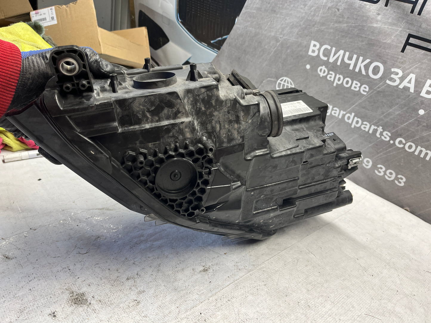 фар Volkswagen Caddy 4 15-20