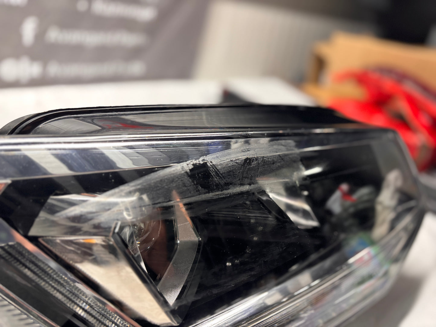 Десен фар Volkswagen Caddy 4 15-20