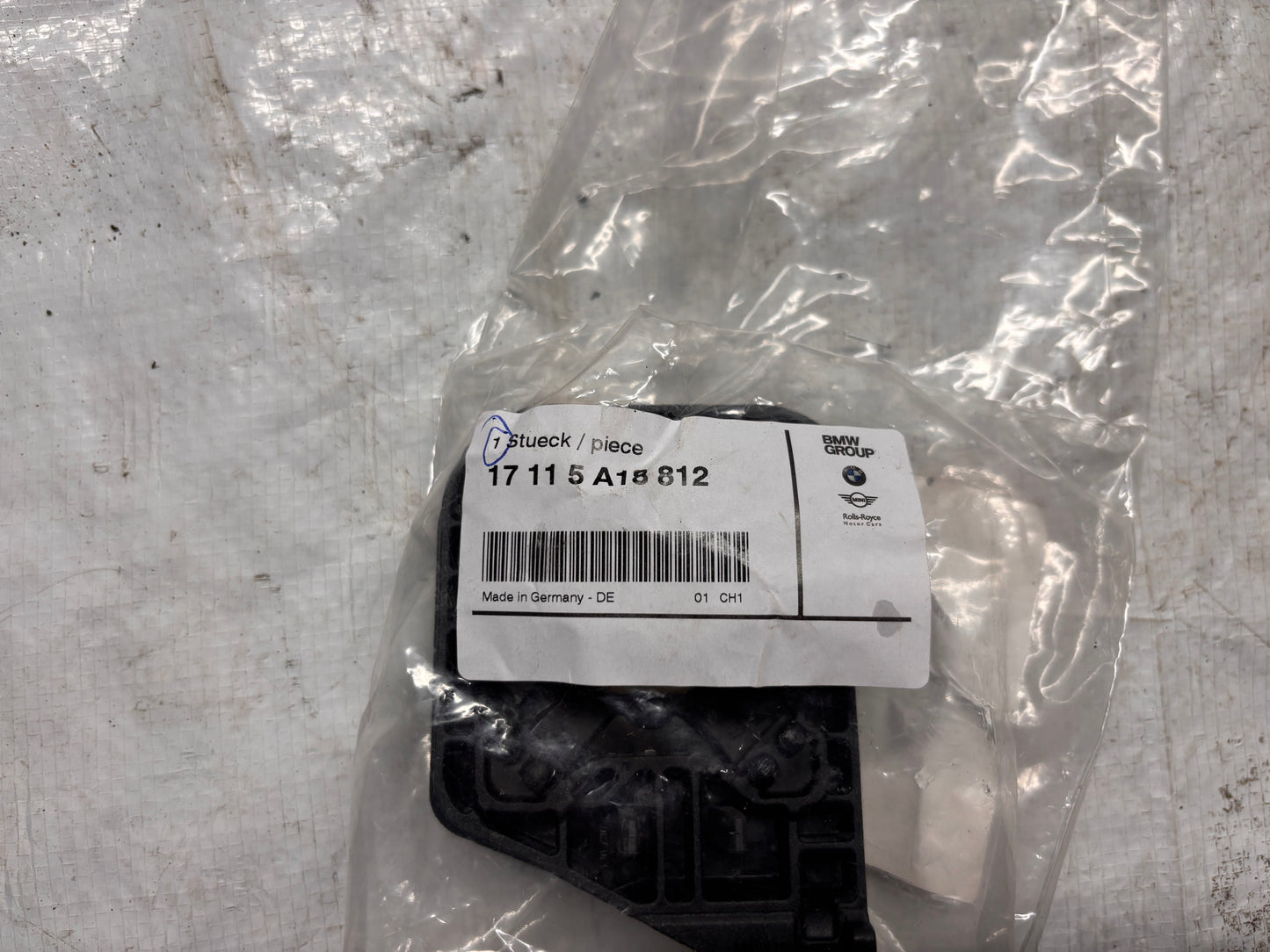 Държач за радиатор BMW G60/61/68/70