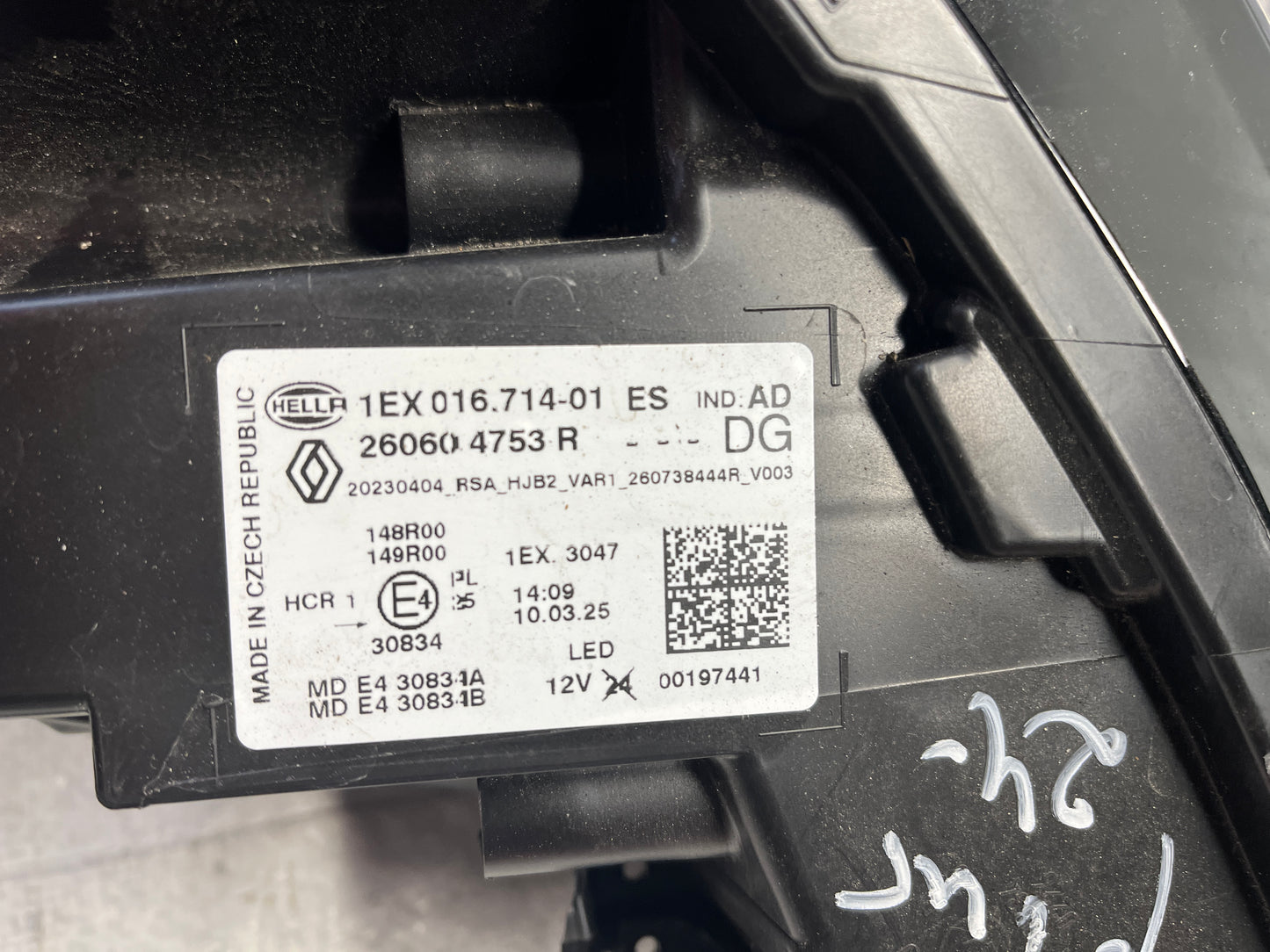 Фар Renault Captur 24-