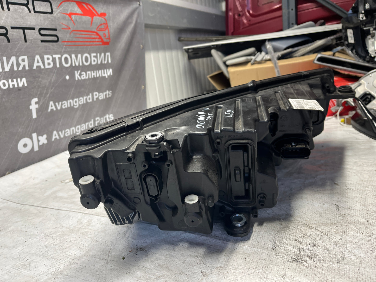 Skoda Octavia 4 ляв фар • 2017–2020