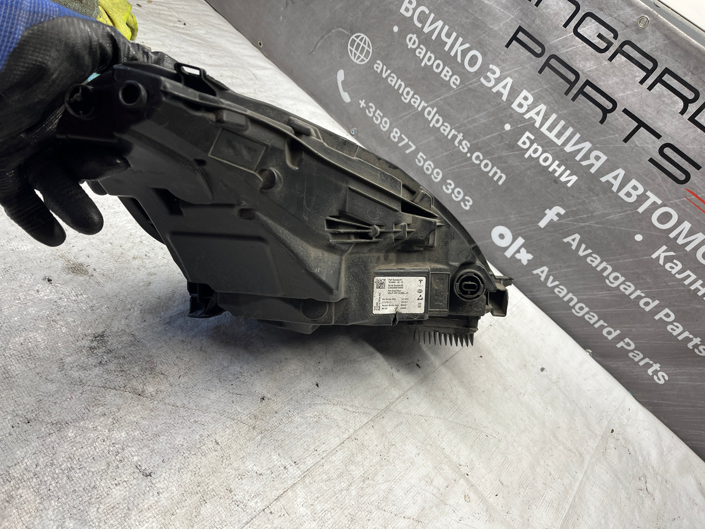 ляв фар Tesla 3/Y 2017-