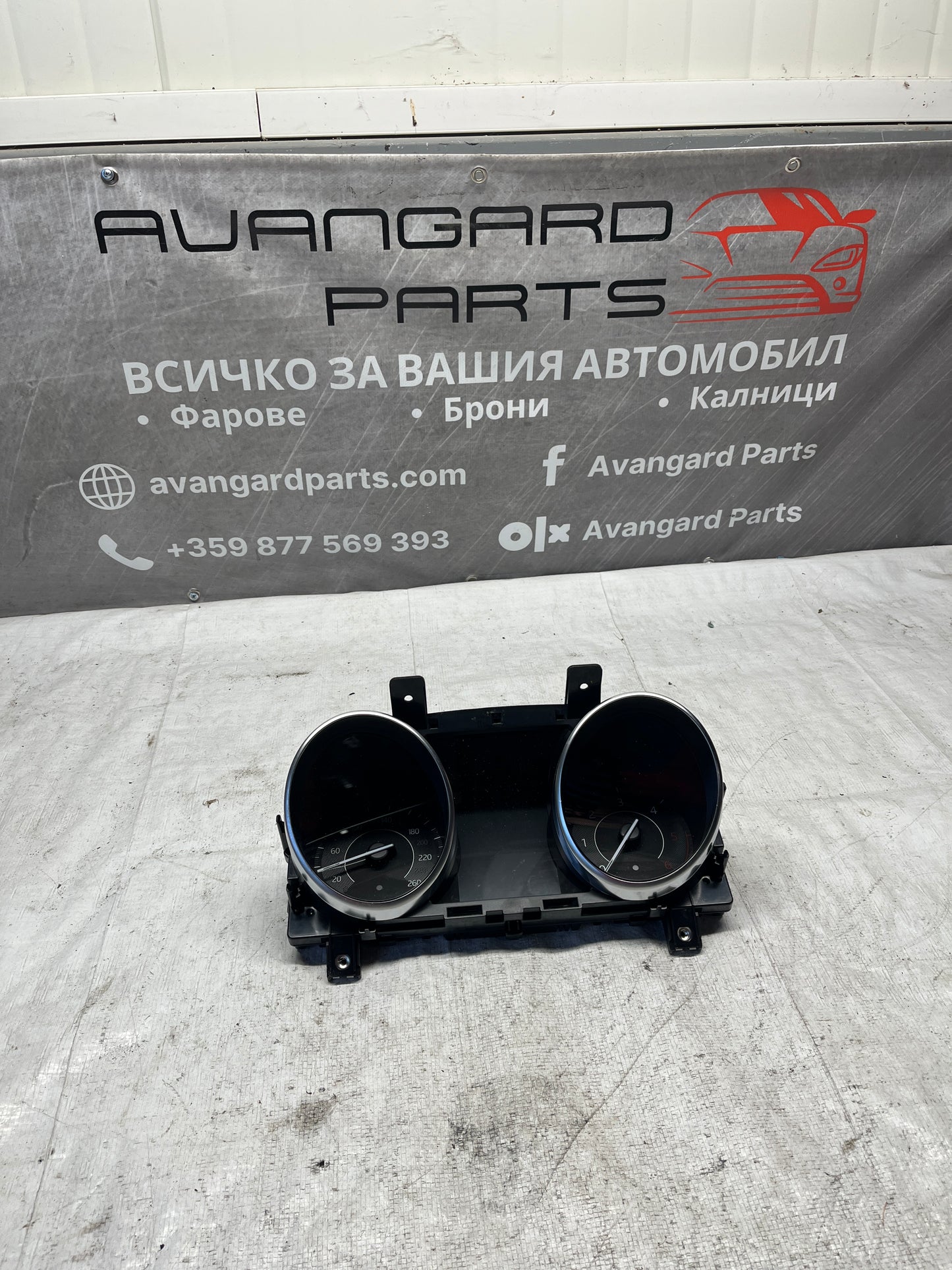 Километраж Jaguar E-pace 2.0D 17-