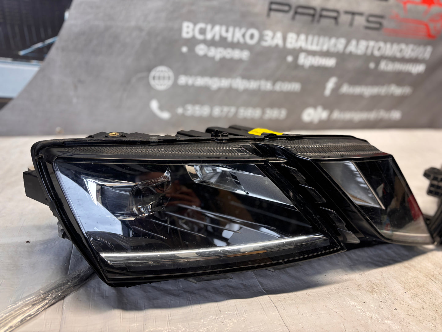 Комплект фарове Skoda Octavia 3  LED