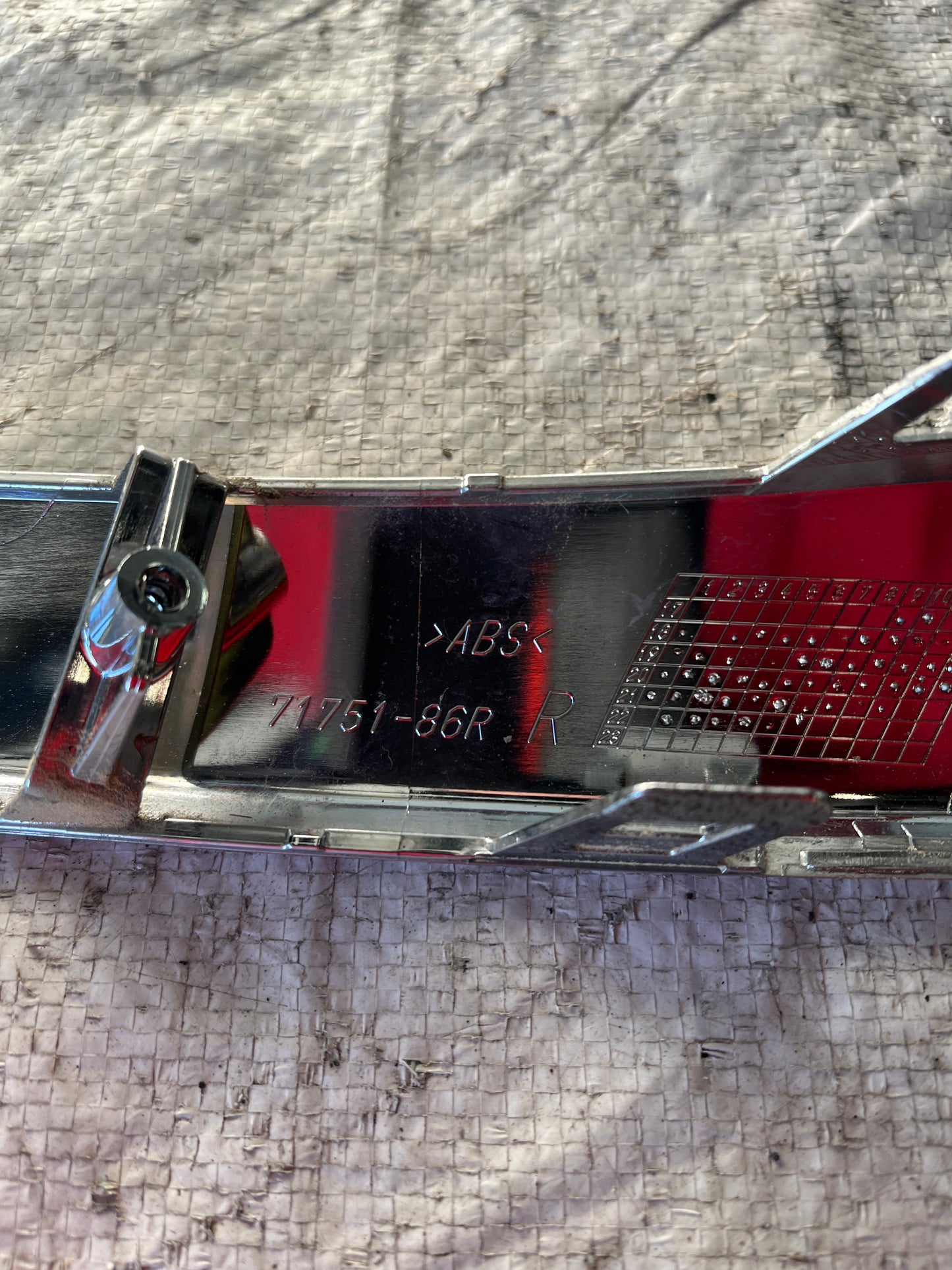 Хром лайстна Suzuki Vitara