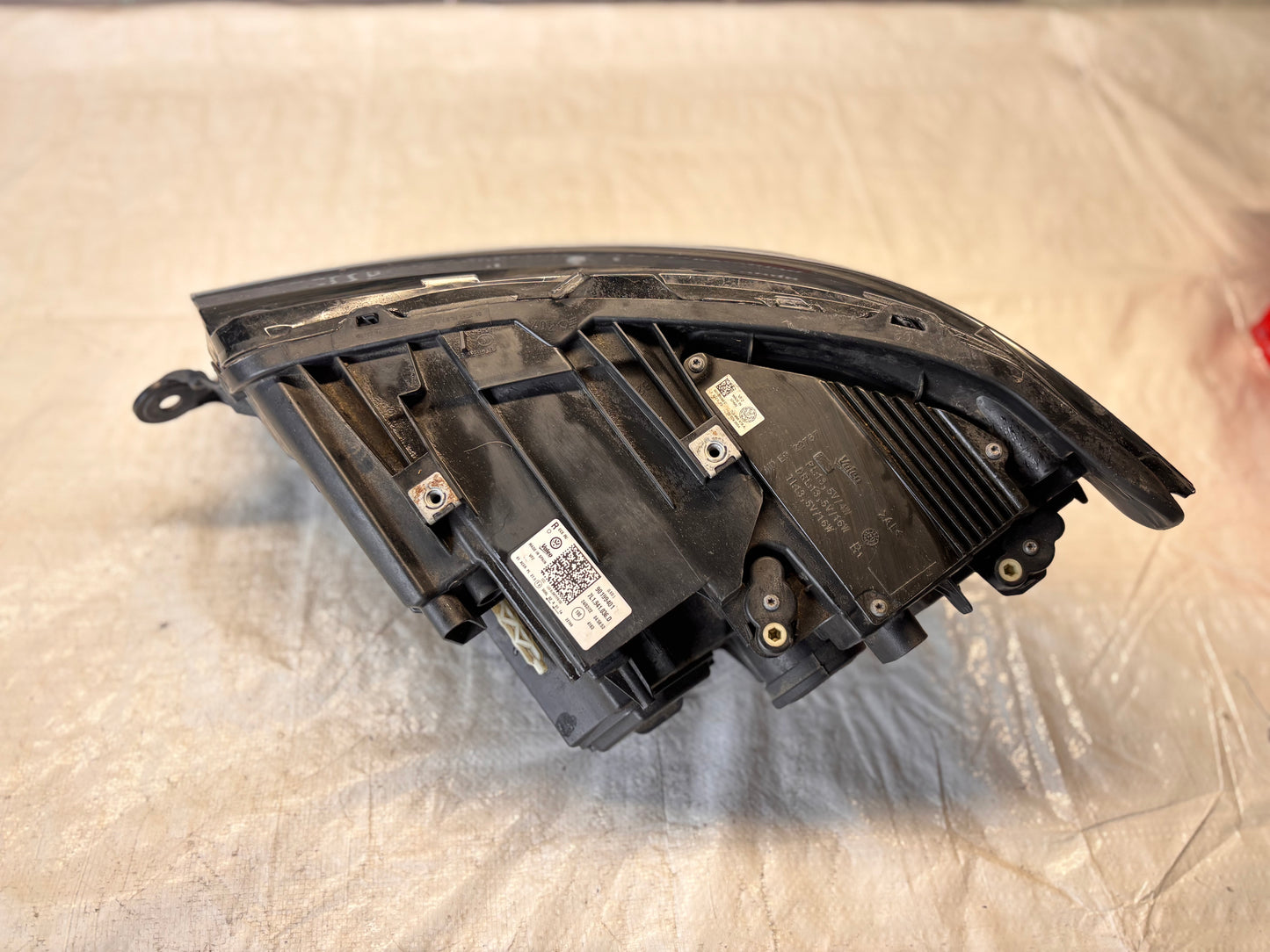 Volkswagen T6 десен фар LED