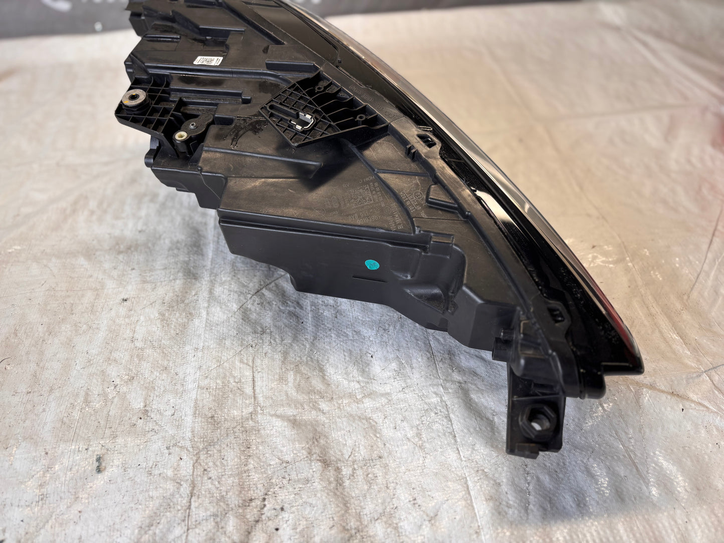 Audi A3 / S3 8Y ляв фар 2020-