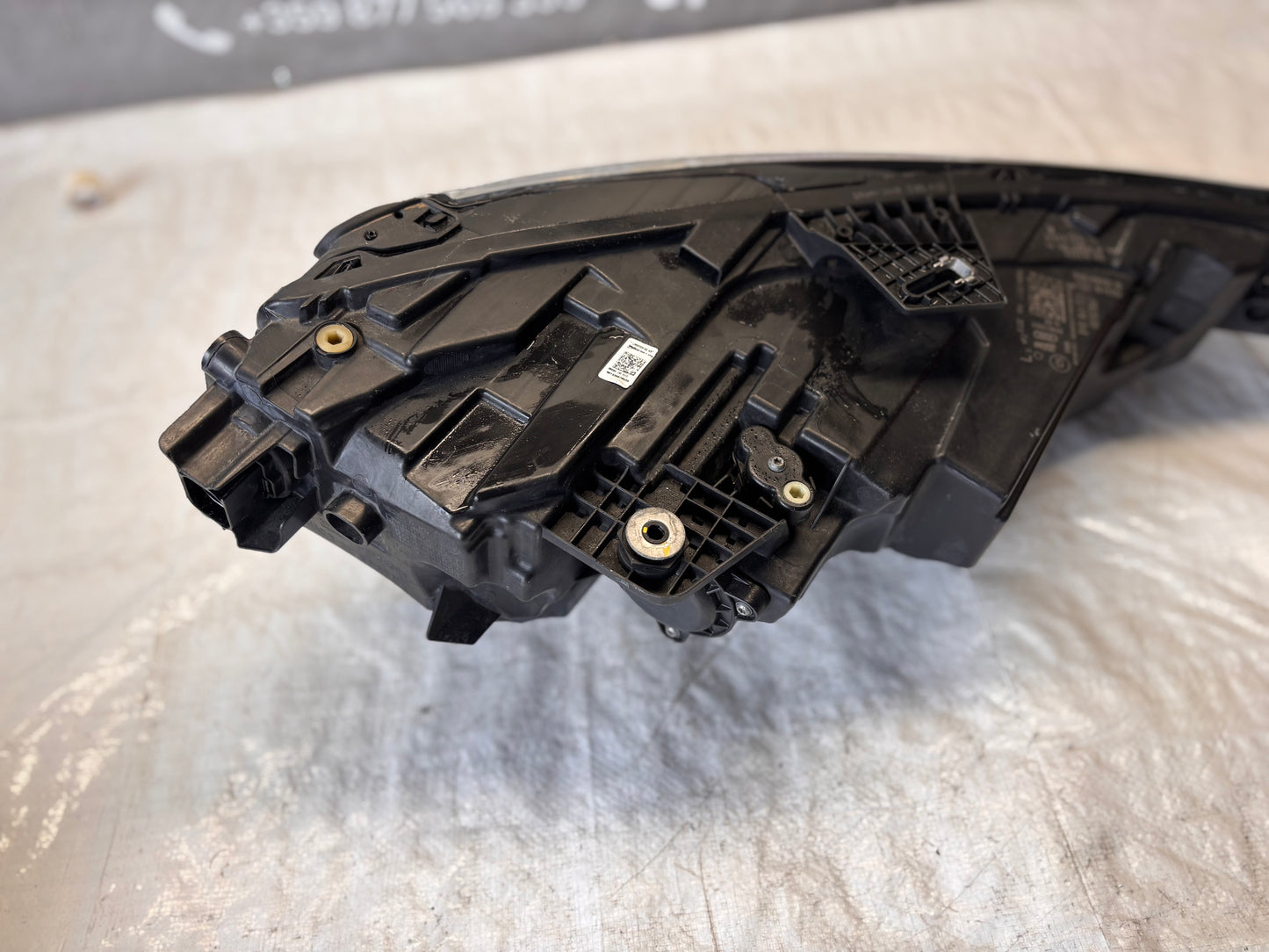 Audi A3 / S3 8Y ляв фар 2020-