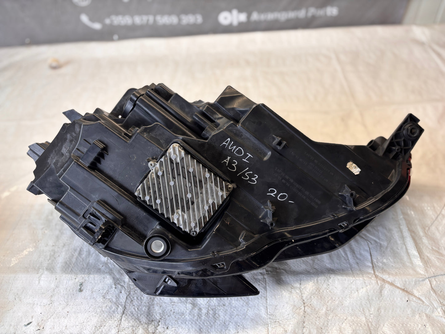 Audi A3 / S3 8Y ляв фар 2020-