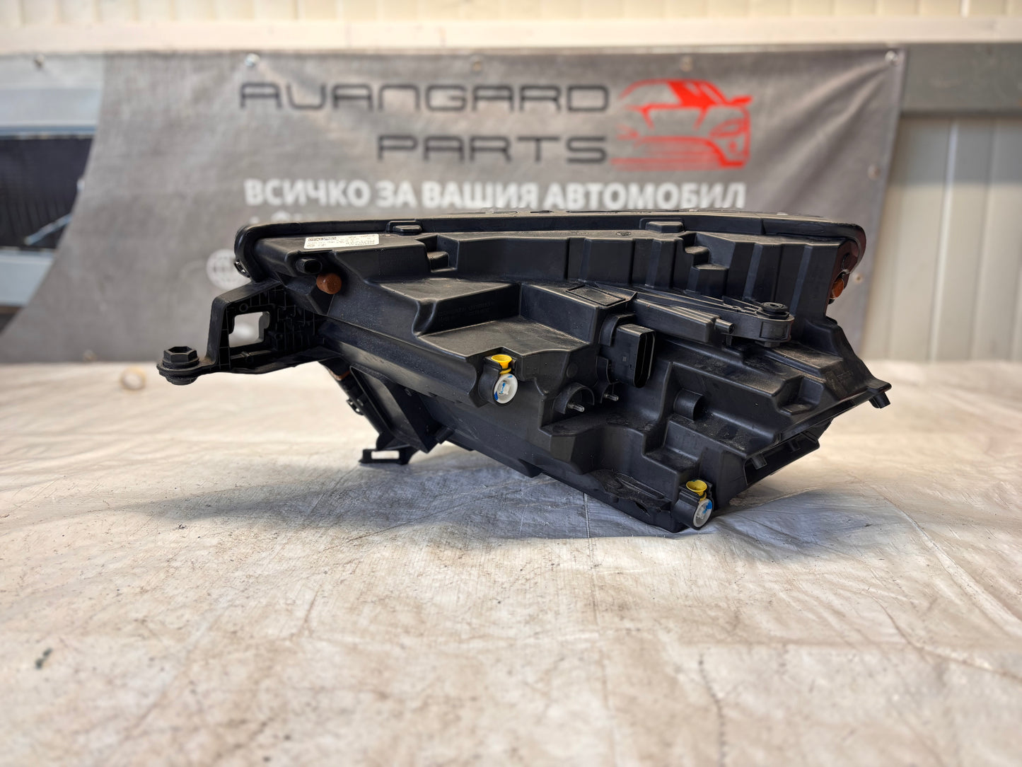 Десен фар SKODA Kamiq LED  2022-