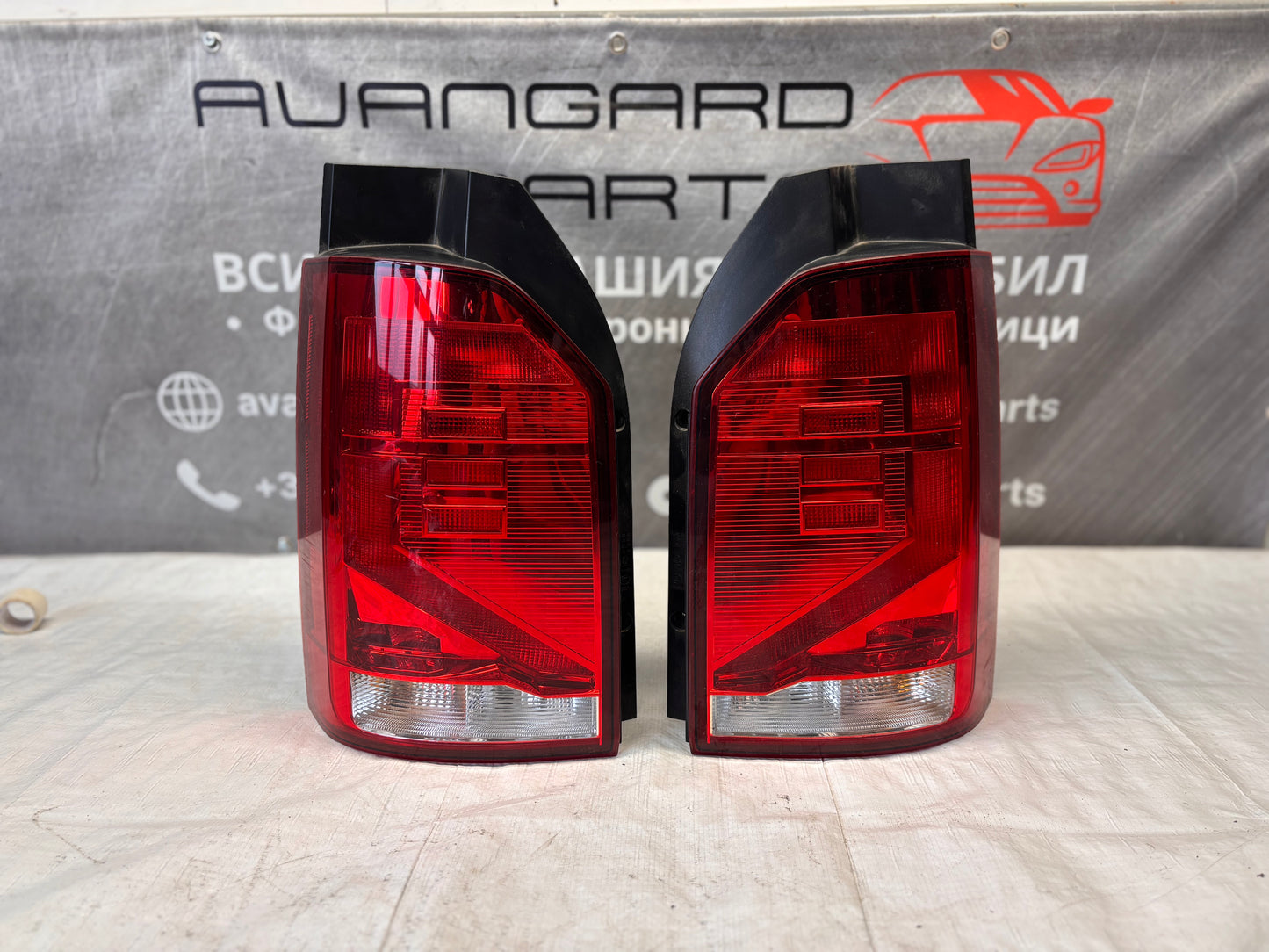 Volkswagen T6.1 стопове – ляв + десен • комплект