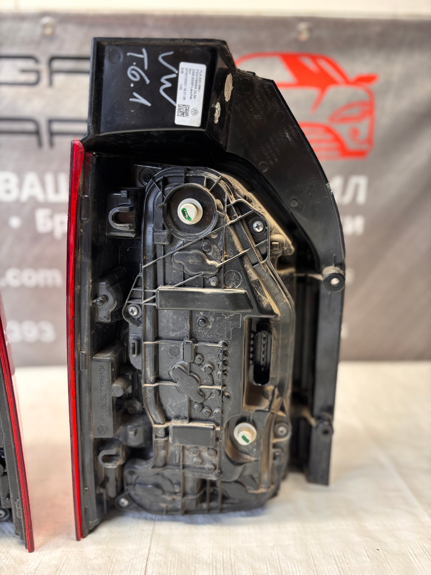 Volkswagen T6.1 стопове – ляв + десен • комплект