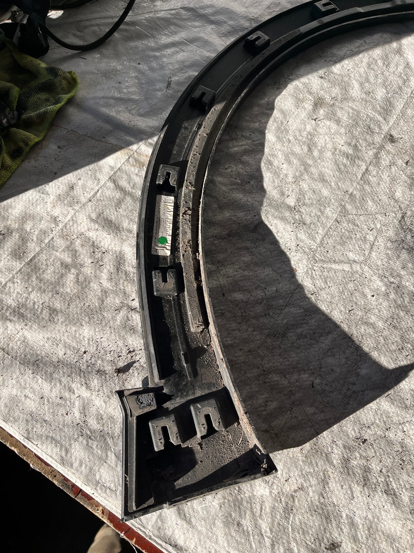 Вежда Cupra Tavascan