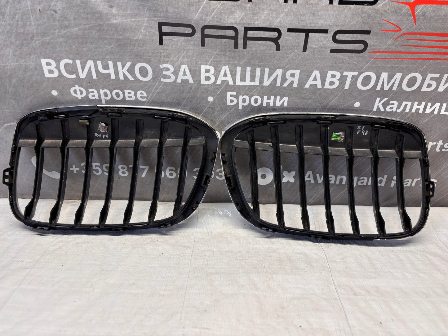 BMW X1 F48 – предни бъбреци комплект